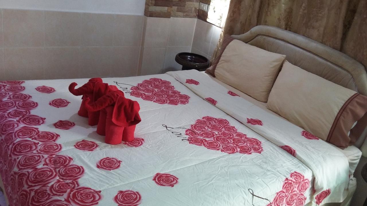 Jasmin Guest House Pattaya Exterior photo