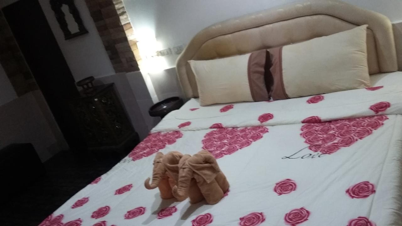 Jasmin Guest House Pattaya Exterior photo