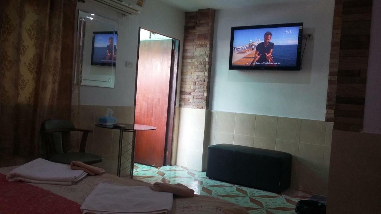 Jasmin Guest House Pattaya Exterior photo