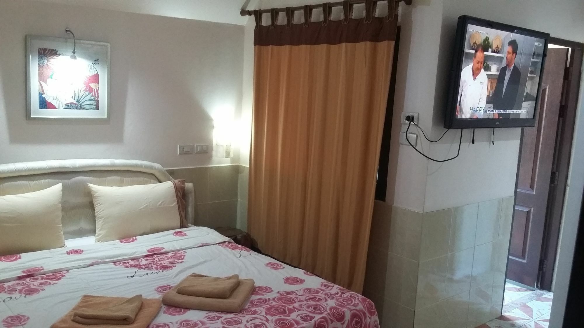 Jasmin Guest House Pattaya Exterior photo